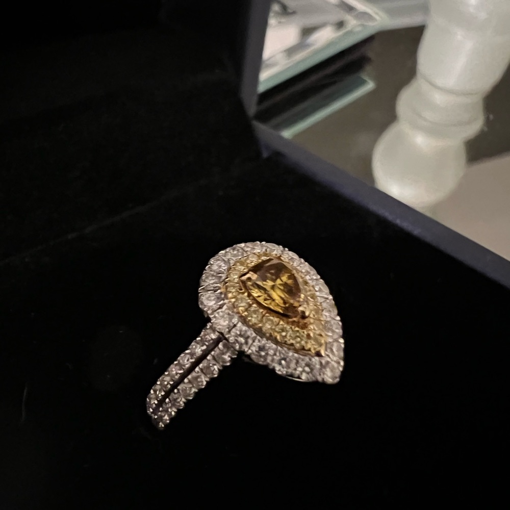Cirari Couture Orange Yellow Pear diamond halo ring, 18k 2 tone ring